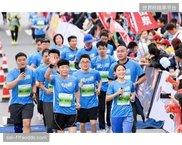 许多马拉松赛事拥有庞大的线上声量，但为何在报名费之外，其商业化变现的渠道依然如此狭窄？